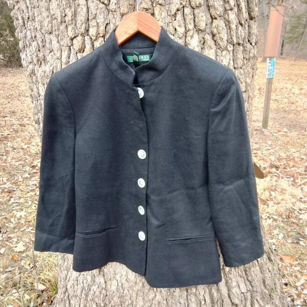 ⬇️ Price Drop! ⬇️Lauren Ralph Lauren Linen jacket in size 4 - Picture 1 of 3